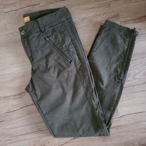 Pilcro Skinny Cargo Pant, Size 4, Olive